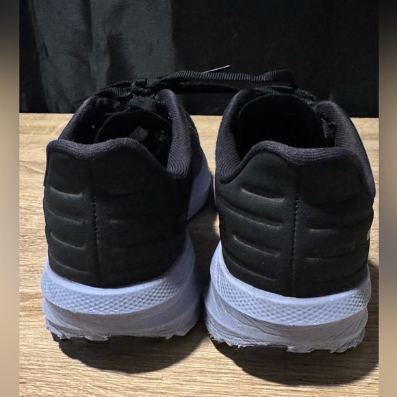 Brooks launch 9 running sneakers womens size 7.5 Black Athletic Shoes - Picture 9 of 9